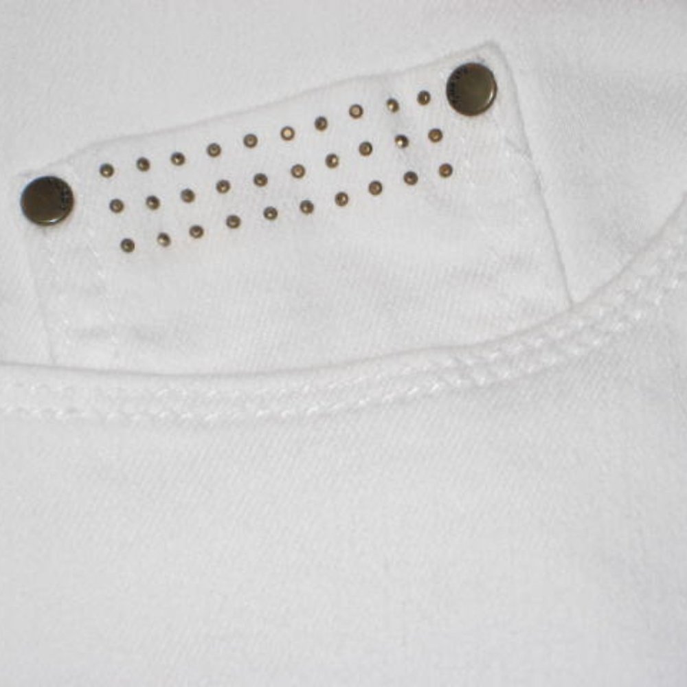 Chicos White Ankle Size 2.5 Platinum Skimmer 14 Embellished Studs Pocket Jeweled - Picture 5 of 14